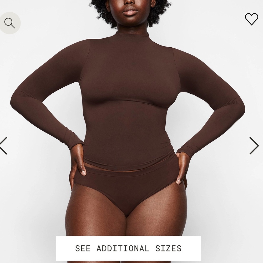 SKIMS Soft Smoothing Seamless Turtleneck